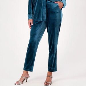 Joan Rivers Petite Pants LP Tapered Velvet Stretchy Pant Forest Green Holidays